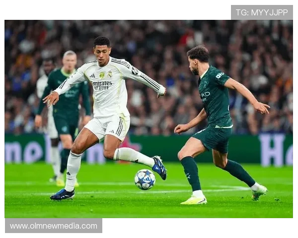 《欧冠最新动态：各大豪门争夺激烈，精彩对决引爆全球足球激情》